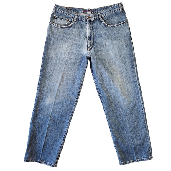 Eddie Bauer Jeans Mens 38x30 Relaxed Fit Light‎ Wash Denim Casual Outdoors Basic - Picture 1 of 9
